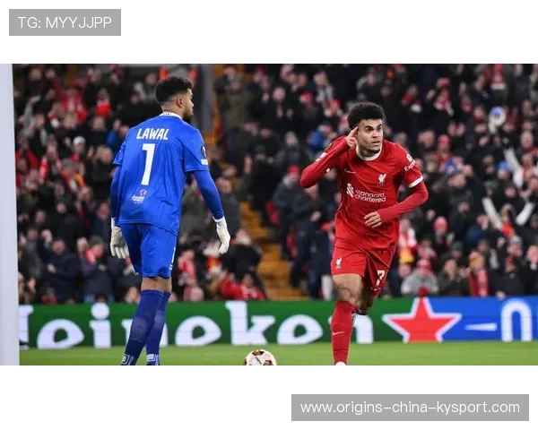 利物浦加克波强势护球连过两人推射破门,展现超凡球技 利物浦加克波强势护球连过两人推射破门,展现超凡球技