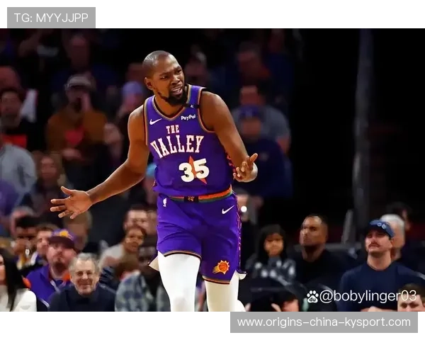 杜兰特中投点位练习精准度爆棚，教练连连点头